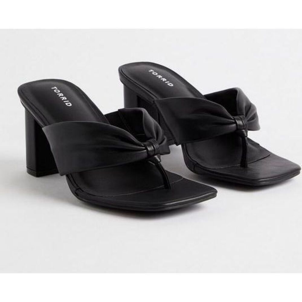 NWT SZ 7.5W Torrid 4H Soft Knot Mule With High Square Block Heel in Black Faux L